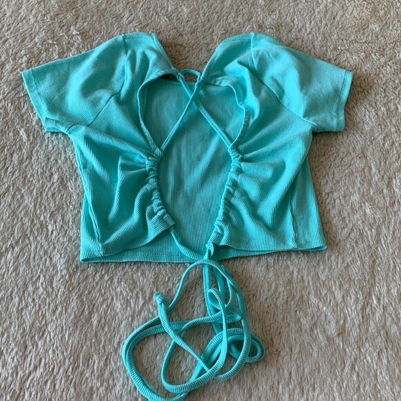 Wild fable light blue open back crop top - Picture 6 of 16